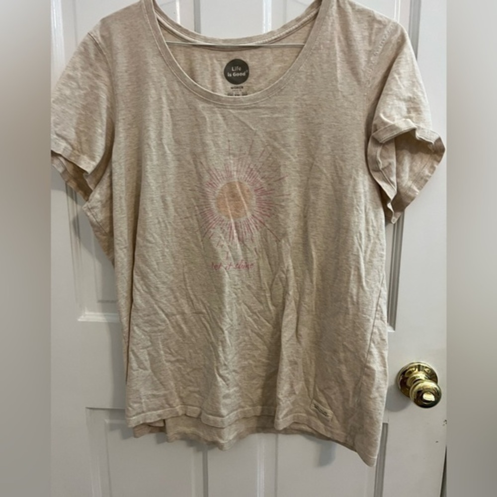Women’s life is good short sleeve shirt. Size XXL